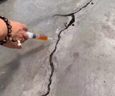 感城镇混凝土裂缝修补技术详解​